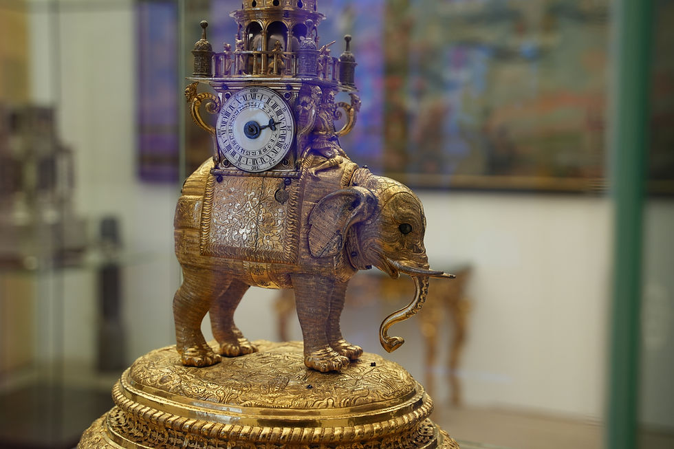 Die Sammlungen der Fürsten Esterházy galten über Jahrhunderte als sagenumwoben. Heute sind sie in Schloss Esterházy, auf Burg Forchtenstein sowie in internationalen Ausstellungen zu sehen.
