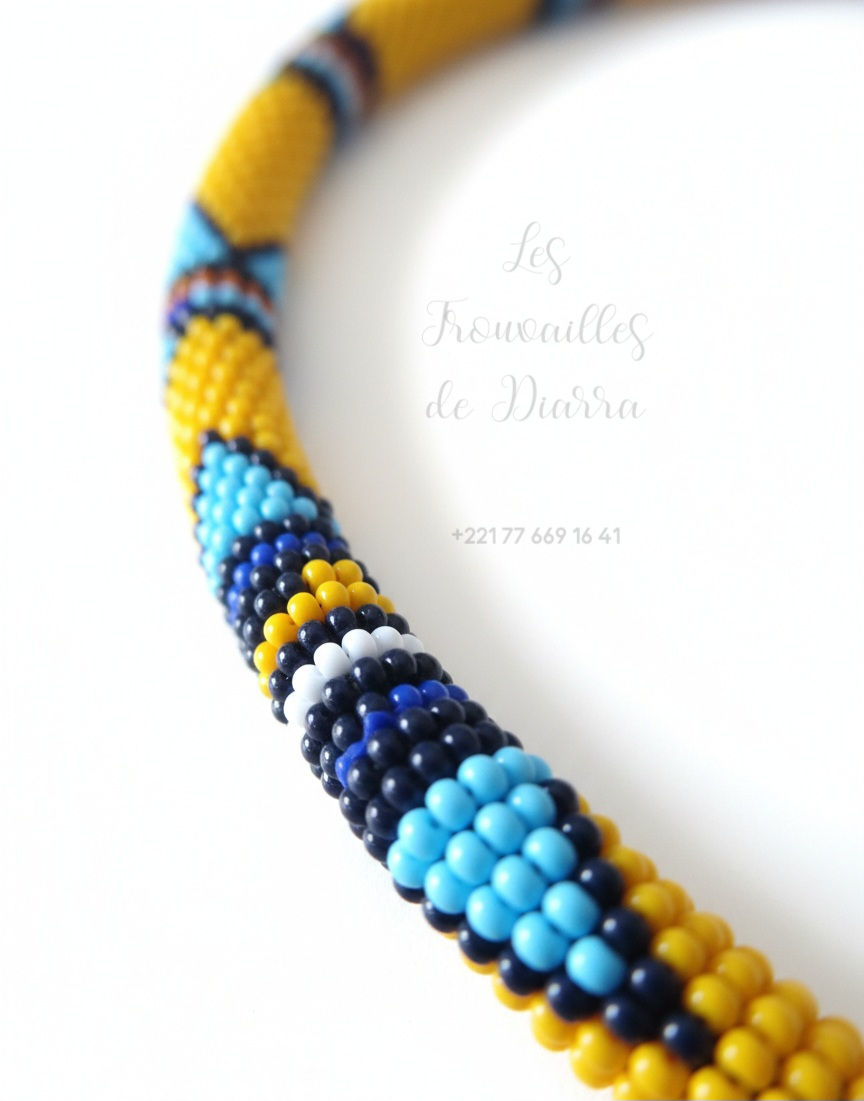Miniature : Collier de perles style massai