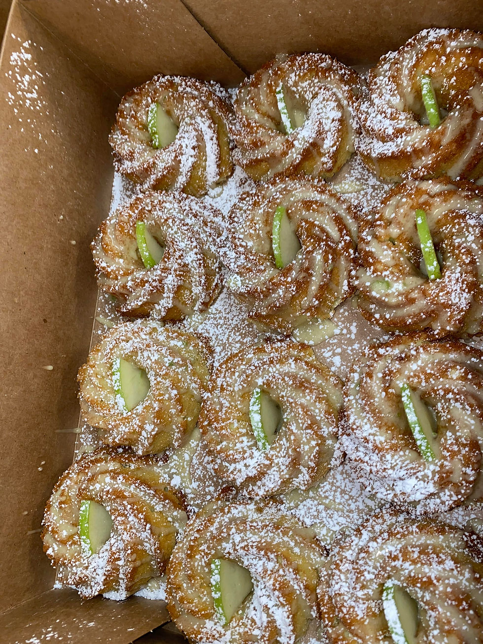 CARMEL APPLE POUND CUPCAKES
