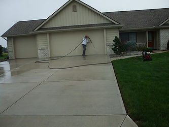 driveways and walks surface cleaned