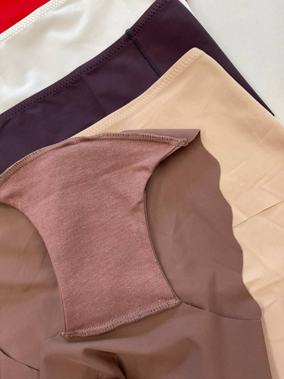 Прев'ю: Безшовні трусики на середній посадці