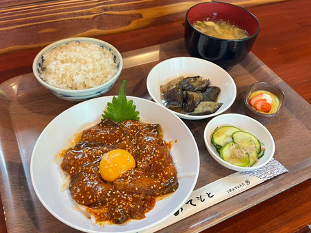 ブリのユッケ定食