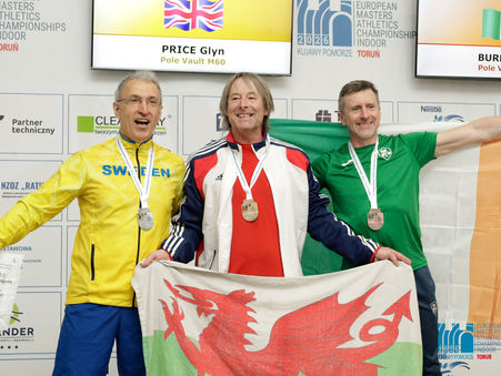 Glyn Price Gold Medalist in the W60 Pole Vault