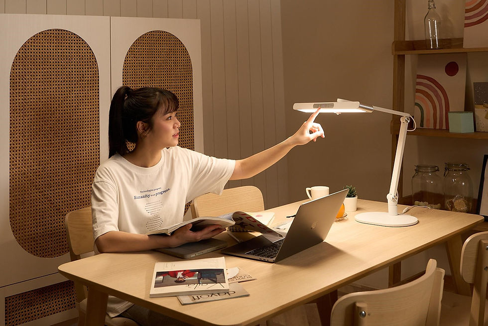 擔心孩子近視問題？喜光全光譜護眼檯燈 守護學童視力健康
