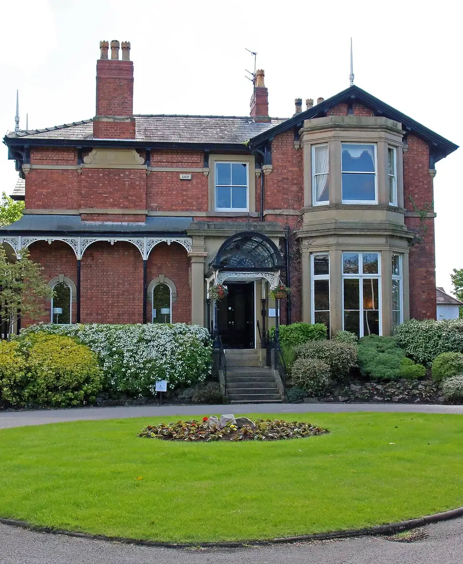 eye clinic Southport Drayton House