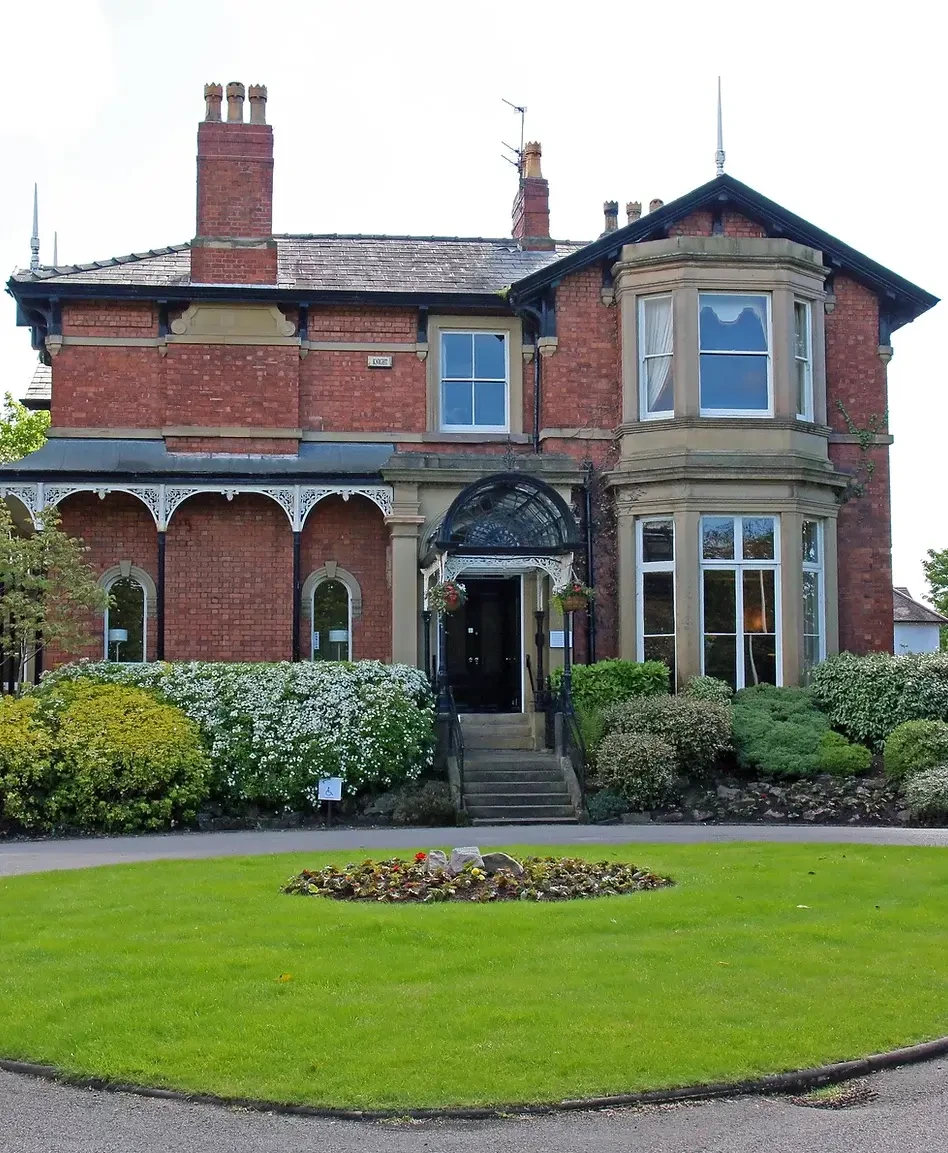 private-cataract-surgery-isight-clinic