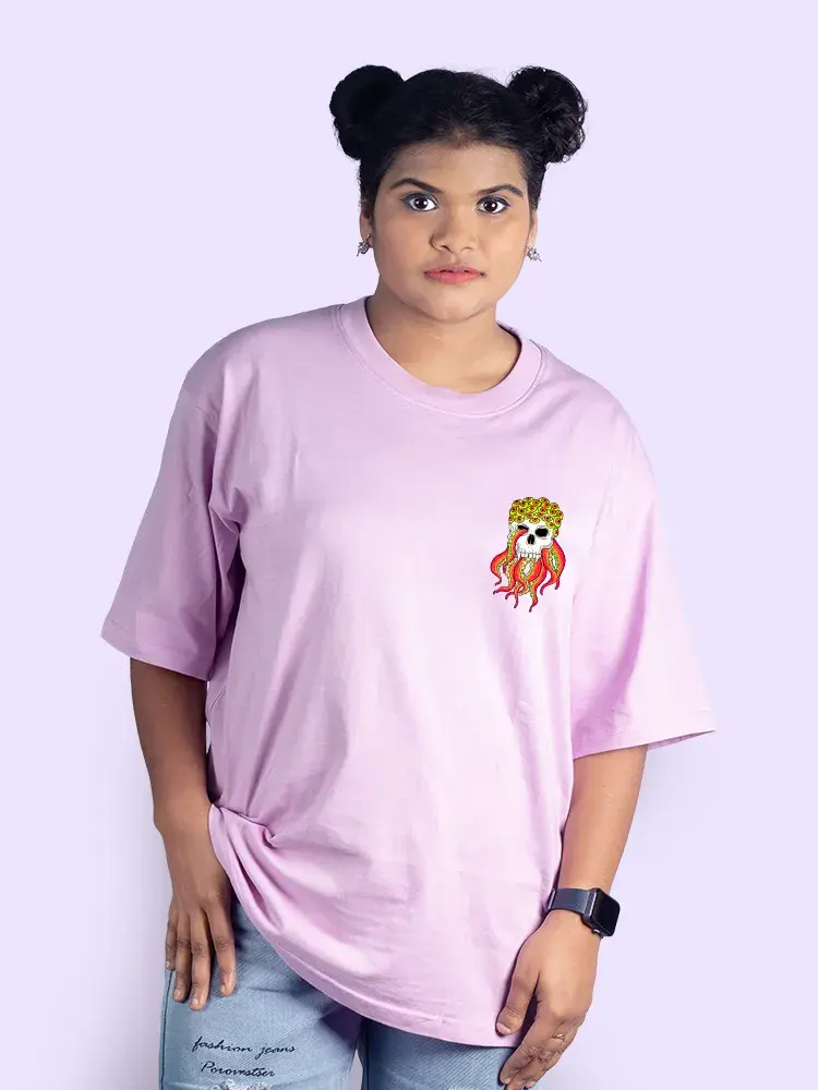 Thumbnail: "All eyes on me Skullhead" Women Oversized T-Shirt