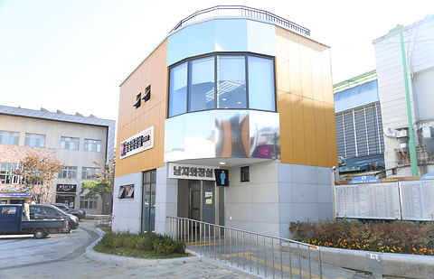 화장실(광장쪽).JPG