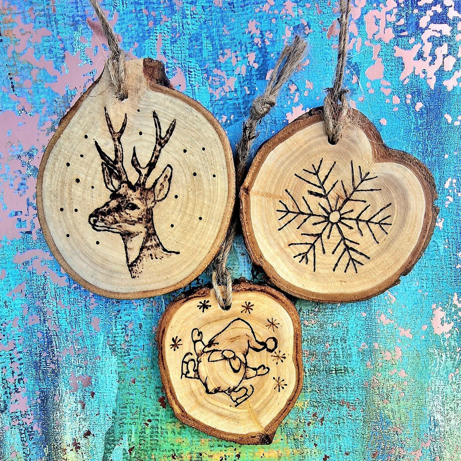 Christmas Pyrography on Wood Slices
