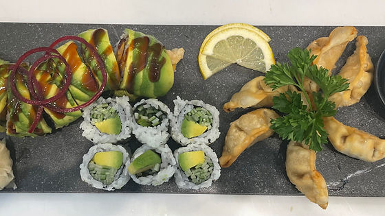 G4. Veg Gr Dragon + AvoCu + Veg Gyoza