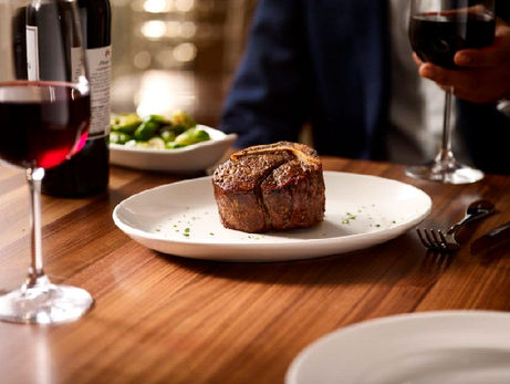DATE NIGHT | Celebrate Valentine’s Day at Sullivan’s Steakhouse In Naperville