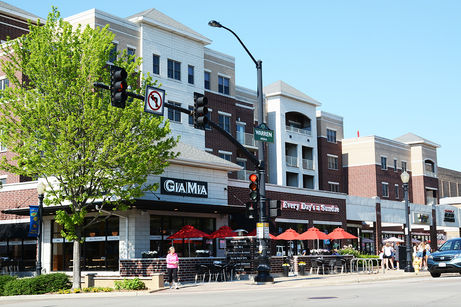 DOWNTOWN DOWNERS GROVE | Shop, Dine, Enjoy in Trending Downtown Downers Grove