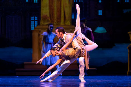 THE JOFFREY BALLET CELEBRATES THE NUTCRACKER | Lyric Opera House Chicago