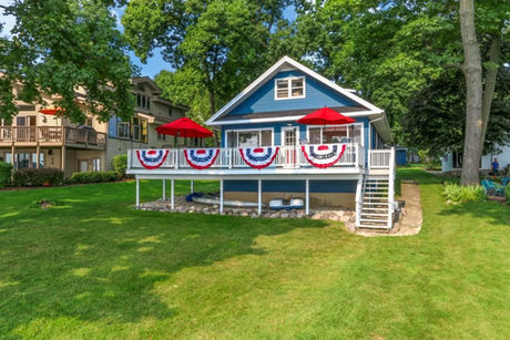 LAKE LIVING | You Dream Waterfront Retreat Awaits on Delavan Lake, Wisconsin