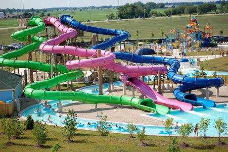 WATER PARK FUN | Illinois' Largest Waterpark – Raging Waves – Opens for the Summer on June 5