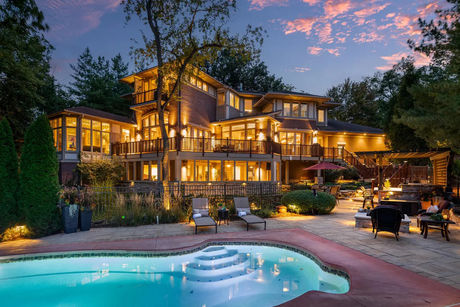 LUXURY LISTING | This Riverfront Janacek/Marshall-Built Home in St. Charles Awaits
