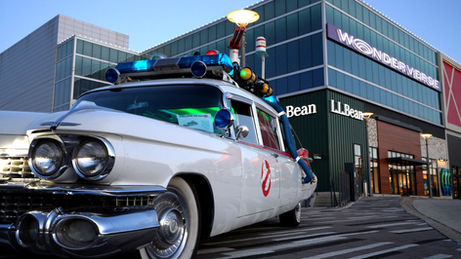 MOM'S LITTLE BLACK BOOK | Wonderverse at Oakbrook Center