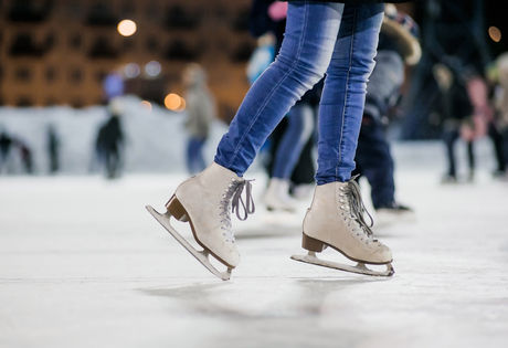 ICE SKATING | Ice Skating at Wrigley Field Has Chicagoans Extra Excited for the Season
