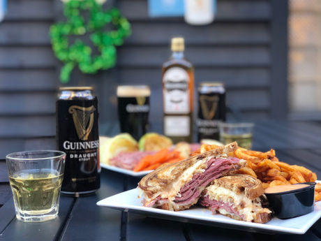 CHICAGO | St. Patrick's Day Specials Await at these Chicago Area Bars & Restaurants