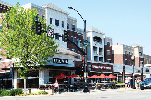 DOWNTOWN DOWNERS GROVE | Trending West Suburban Hot Spot Welcomes New Restaurants & More