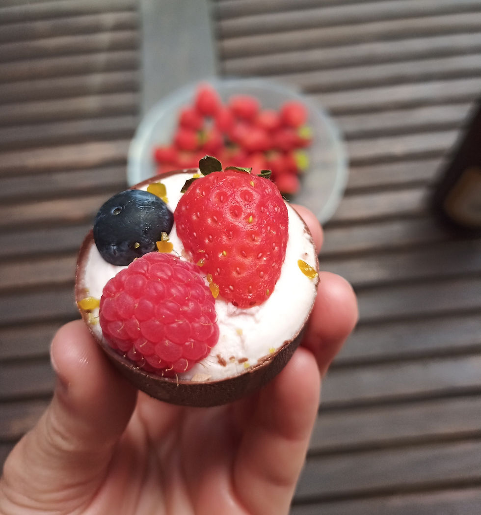 Zartbitter mit Beeren