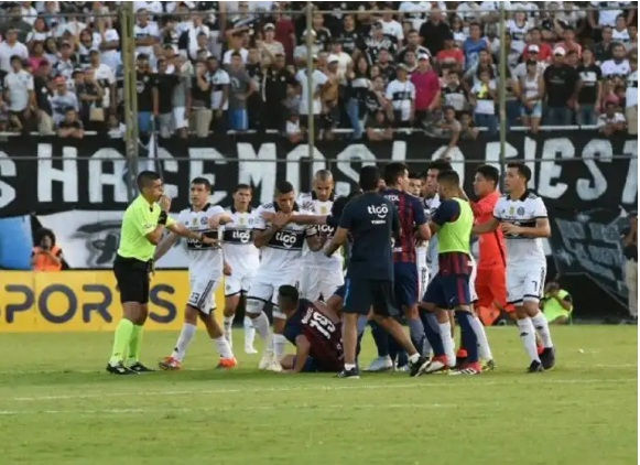 Clásico con polémico final