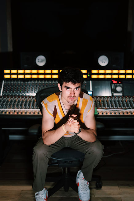 Brayden in da Stu V1-7.JPG