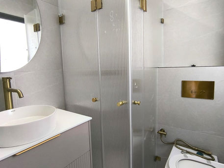 מקלחונים
ש.פ עיצוב בזכוכית