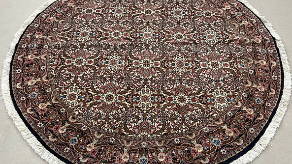 8' Persian Bijar Round rug