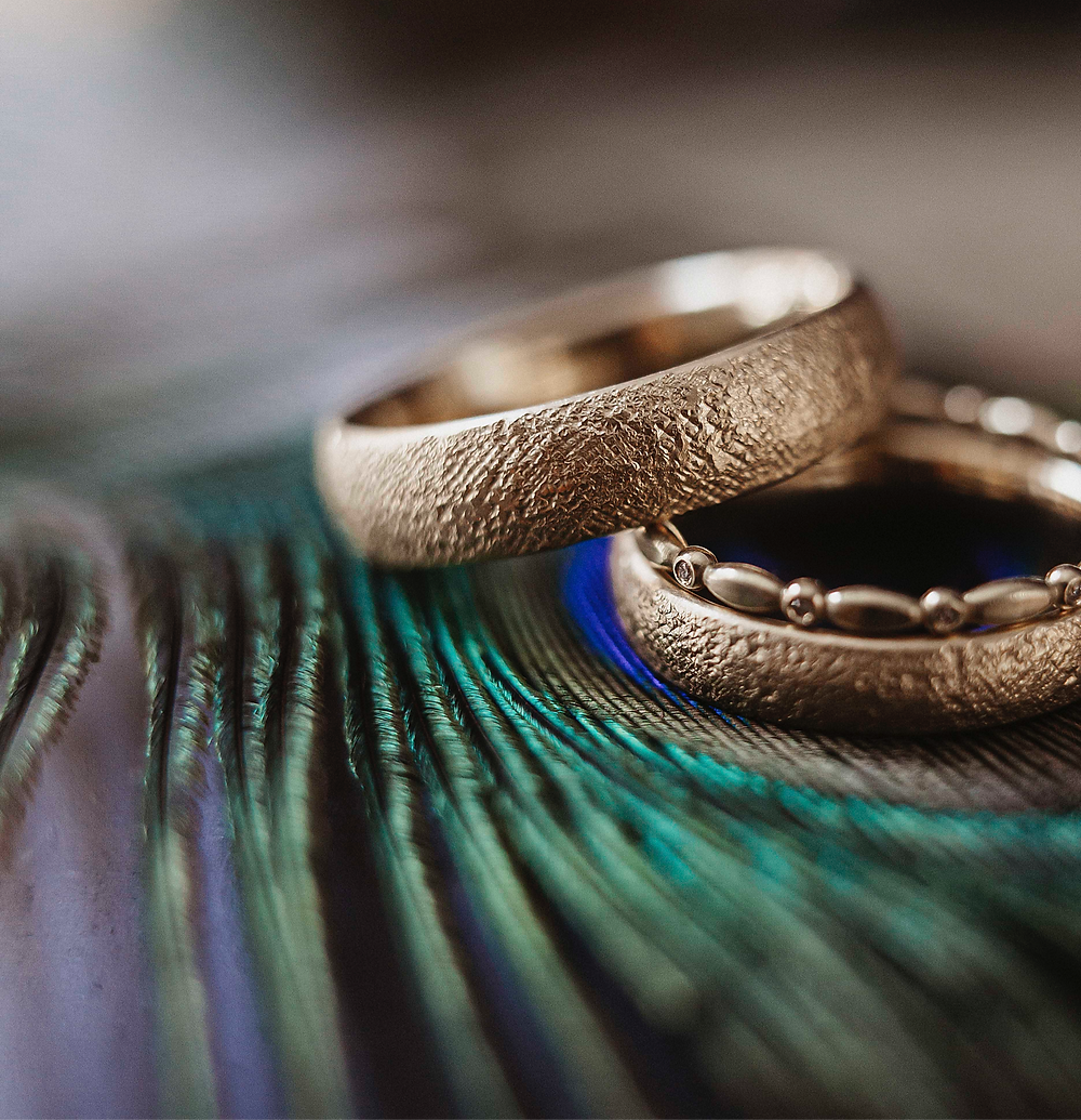 Styled Shooting Röhm Areal, Hochzeitsringe fotografiert von Nicole Gross aus Stuttgart, Schmuckfotografie Nicole Gross, Brautpaar im Röhm Areal, Urbane Hochzeitsfotografie. Nicole Gross Hochzeitsfotografin aus Stuttgart