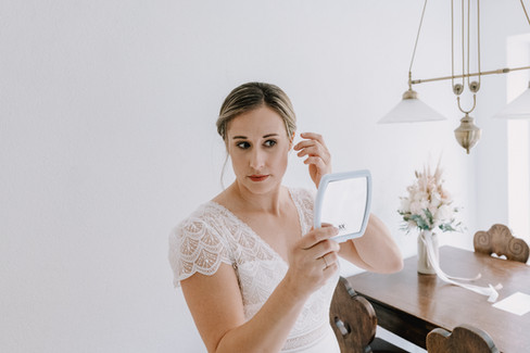 getting ready foto eventlocation lindenhof; Fotograf lindenhof; hochzeit feiern; scheunenhochzeit