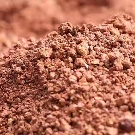 call vermell y tierra blanca.avif