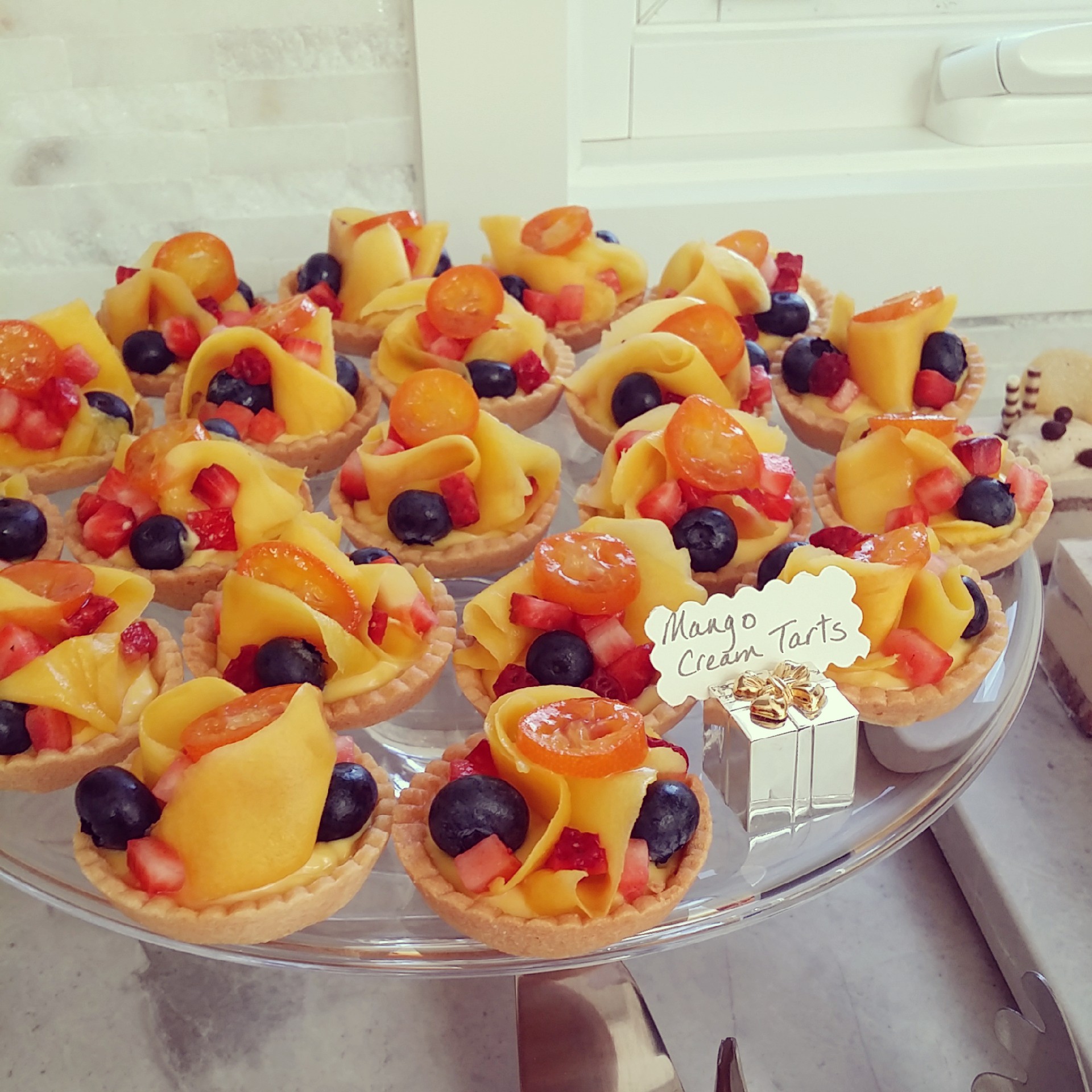 Mini Desserts & Dessert Tables kittywongpastry