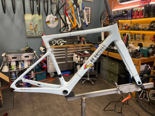 Cinelli Pressure ADR ロードバイクフレーム PRESSURE ADR - FRAME-KIT – Cinelli Official