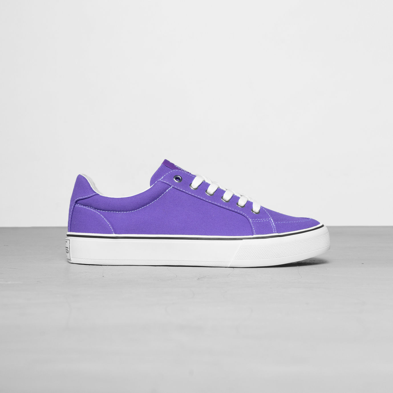 Latte Urbas Gitache -Ultra Violet