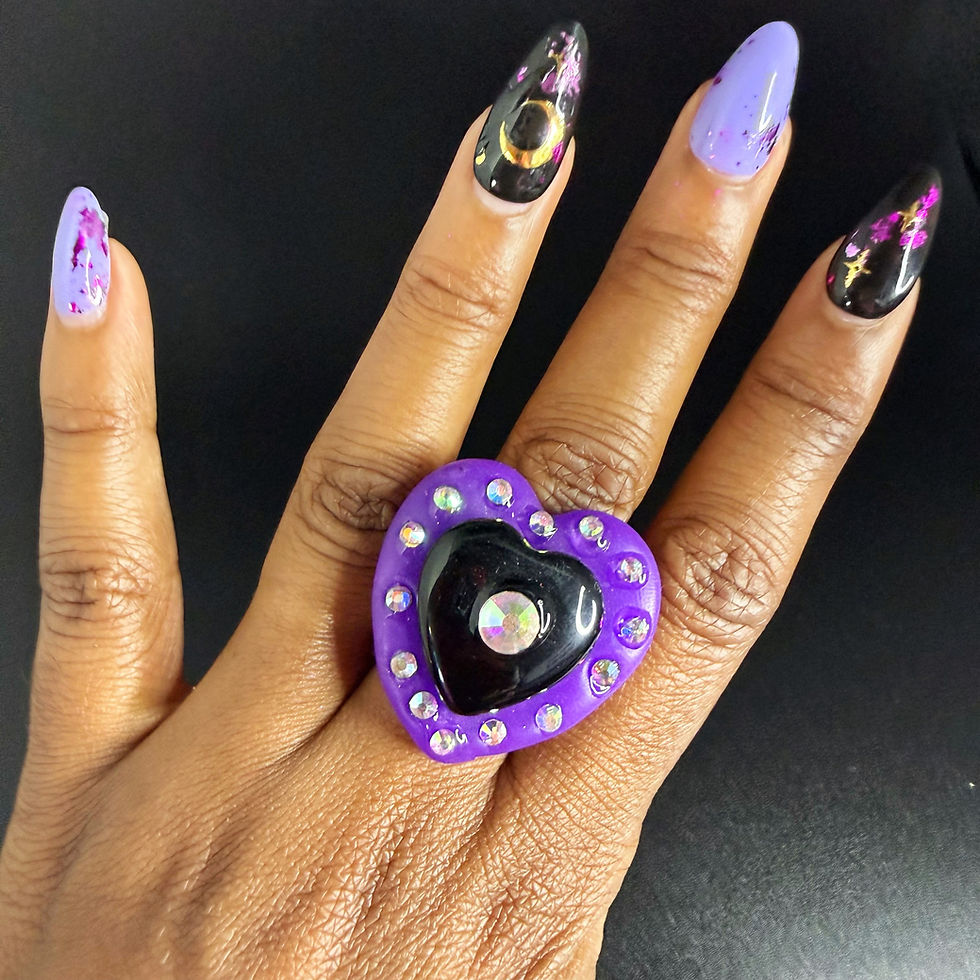 Thumbnail: Guarded Hearts Core Ring — Style 09
