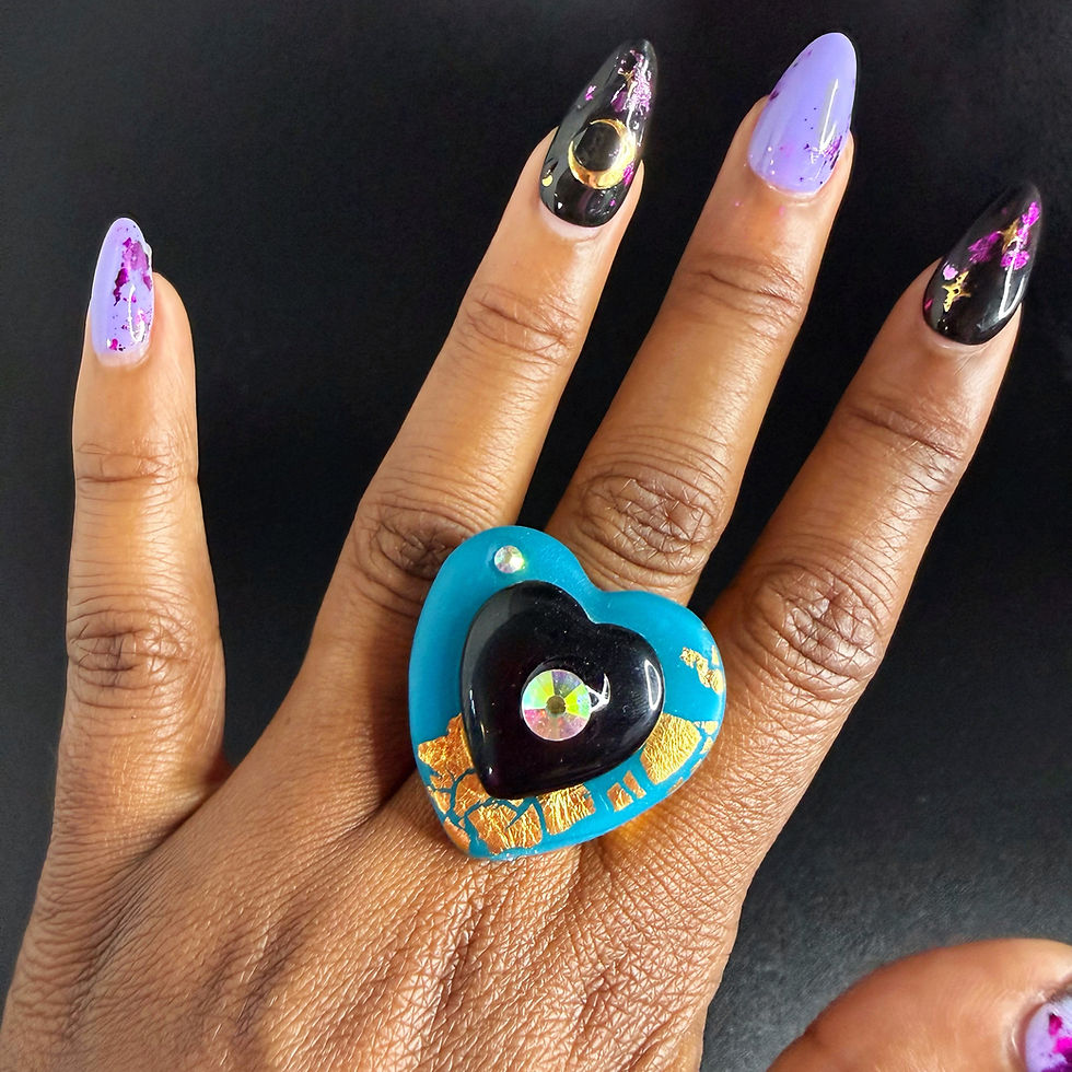 Thumbnail: Guarded Hearts Core Ring — Style 04