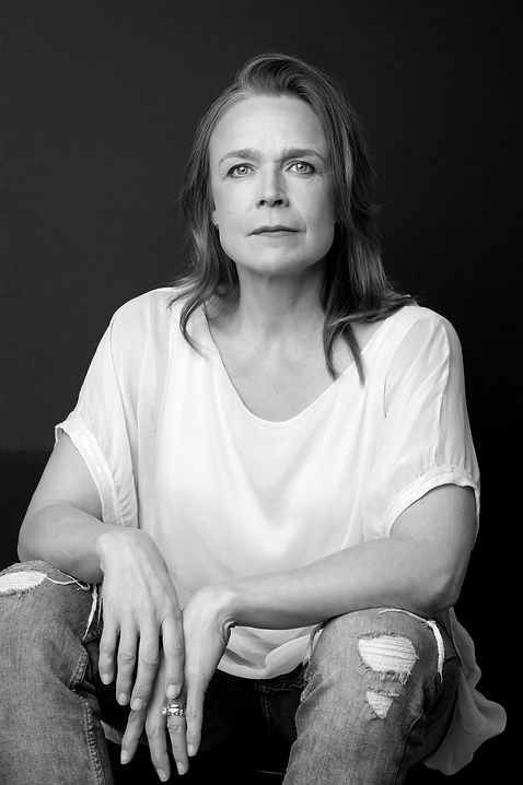MariRouvala2023©hennihyvarinen-9O0A7872-2_edited.jpg