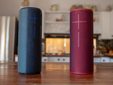 Bluetooth, so you can play some carols (Christmas 1)