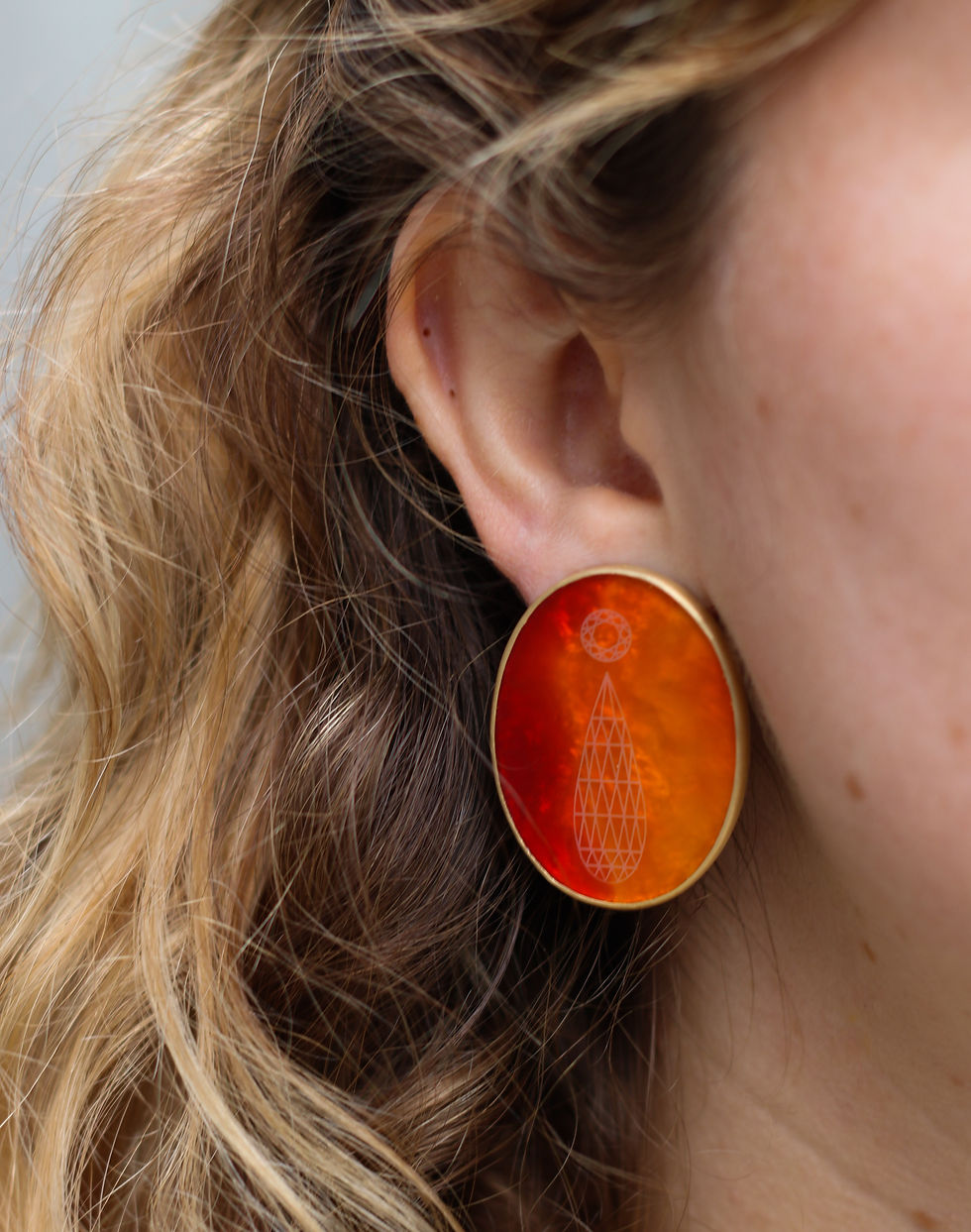 Thumbnail: Oval carnelian drop earrings