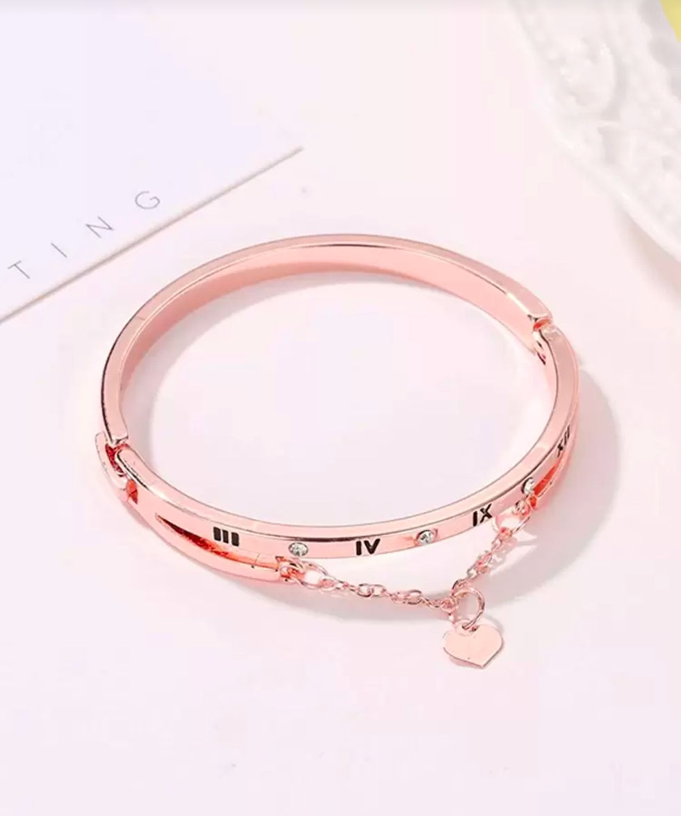 Thumbnail: Clip bangle 