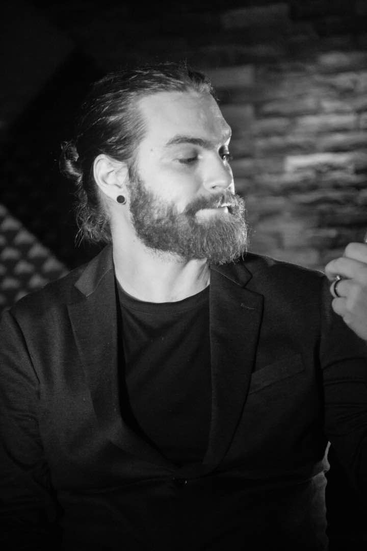 Jonas Axe