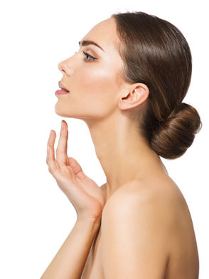 Primer plano rostro mujer. FaceArt, clínica estética experta en asimetría mandíbular y mentoplastia
