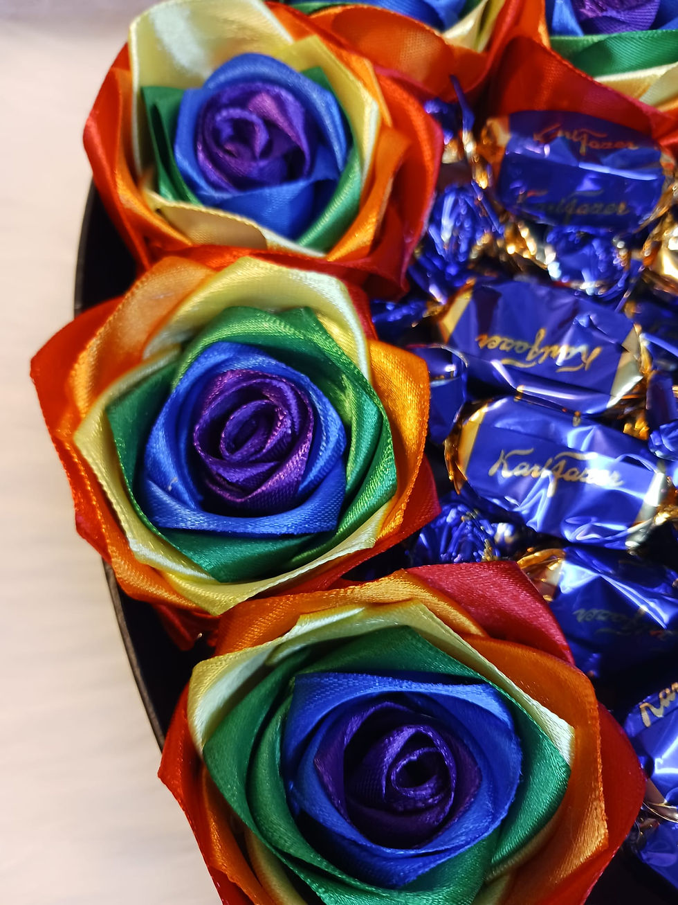 Pikkukuva: Momentum Bouquet  Box Roses of Pride
