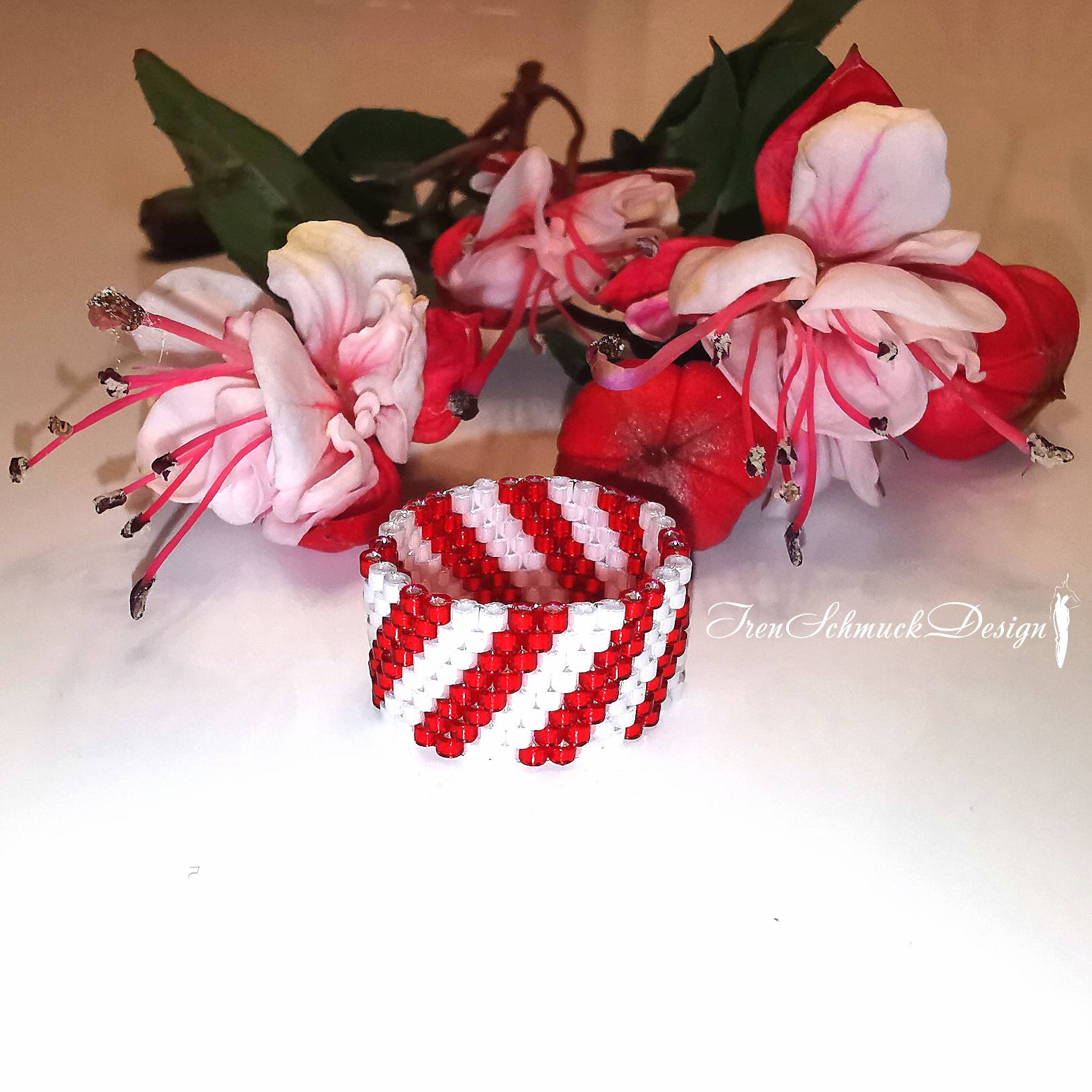 056-Ring/8-Gl.Perlen (0602/0201)