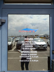 Lettrage sticker pour horaires de magasin proche Honfleur 14