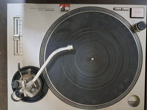 The Technics SL-1200MK2 Turntable