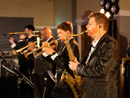 Why Couples Are Choosing Live Bands Over DJs in 2025/26