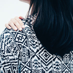 5 tips on how to wear black and white this season