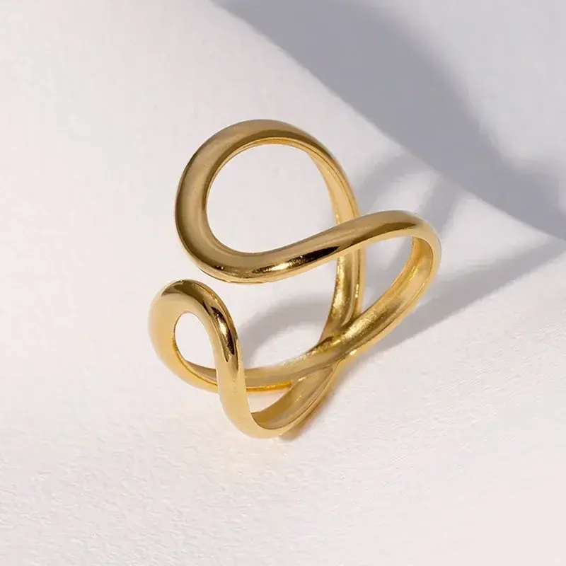 Thumbnail: Golden Wave Rings
